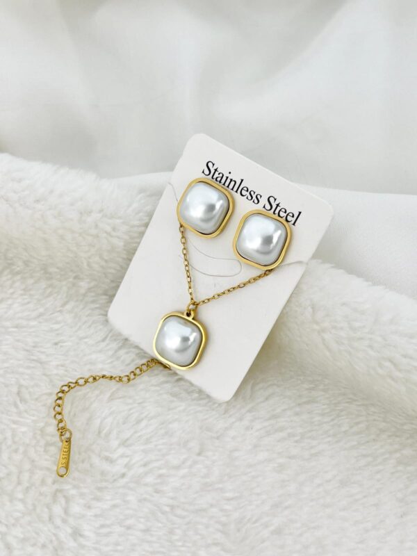 White Pearl & Tops with Golden Chain Pendant for girls & Women