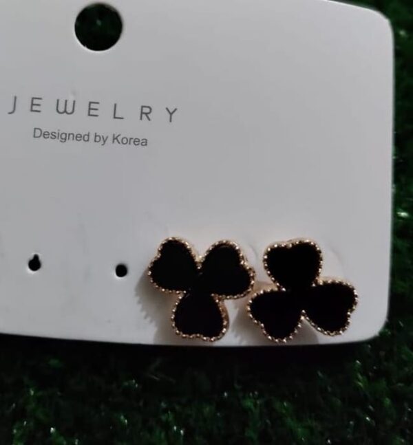 1 Pair Black  Mini hearts trending earrings - Image 3