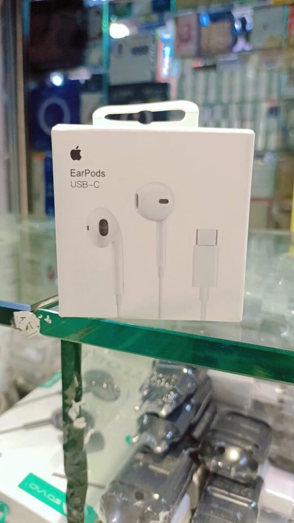 Apple EarPods with USB C Wired handsfree - Image 5
