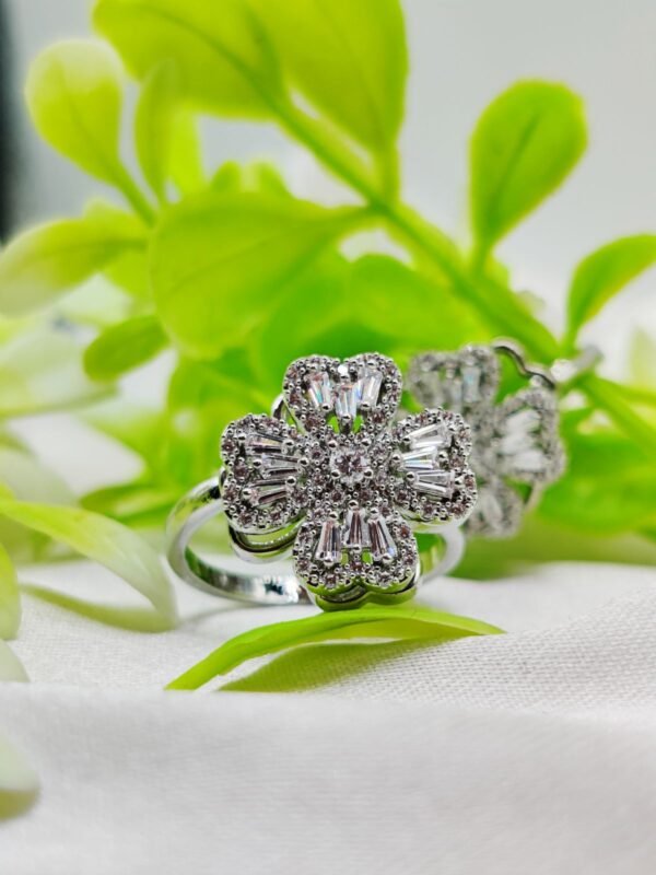 1 Piece Imported Dazzling Movable Floral Blossom Adjustable Rings - 2 Color  Variants 🌟 | Luxurious Design Ring | Adjustable Ring | Ring For Girls & Women ✨ - Image 6