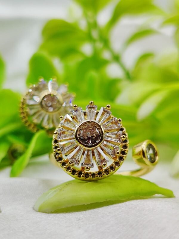 1 Piece Elegant Moveable Radiance Sunflower Ring – Timeless Sparkle 🌟 | Luxurious Design Ring | Adjustable Ring | Ring For Girls & Women ✨  - Image 2