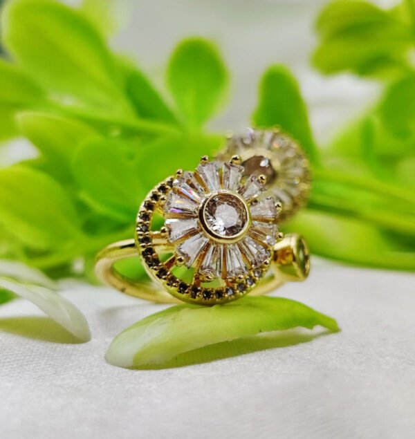 1 Piece Elegant Moveable Radiance Sunflower Ring – Timeless Sparkle 🌟 | Luxurious Design Ring | Adjustable Ring | Ring For Girls & Women ✨ 