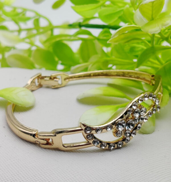 Exquisite Imported Adjustable Crystal Leaf Bracelet | Best Quality Artificial Bracelet For Girls & Women | Bracelet For Every Occasion | Elegant Design - Image 3