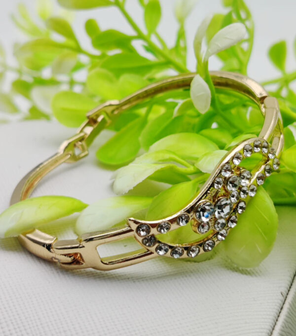 Exquisite Imported Adjustable Crystal Leaf Bracelet | Best Quality Artificial Bracelet For Girls & Women | Bracelet For Every Occasion | Elegant Design - Image 2