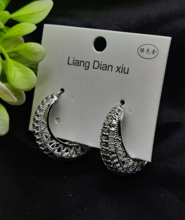 Imported Exquisite Antique-Style Crescent Hoop Earrings - Tarnish Free Elegance | Best Quality Earrings For Girls & Women | Luxury Look Earrings (Silver) - Image 3